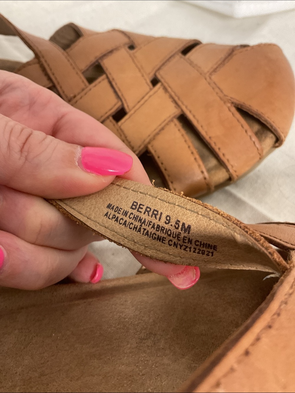 Earth Origins Berri Leather Fisherman Sandals 9.5M Tan Huarache Closed Toe Flat - Picture 8 of 10